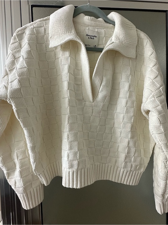 Abercrombie & Fitch Sweaters - Abercrombie & Fitch Cream Textured Knit V‑Neck Polo Sweater